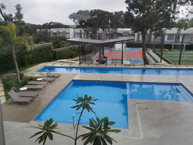 Se alquila cada moderna en condominio - Imagen 9