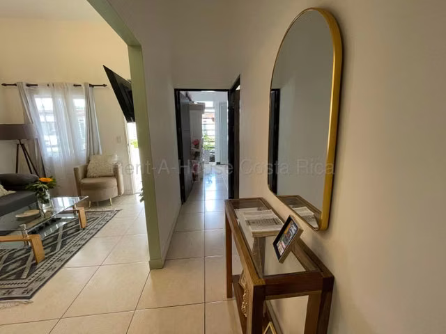Venta de Casa en Condominio Terrazas del Norte-San Rafael de Alajuela. 27-569