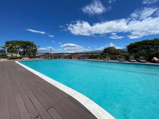 Venta de Casa en Condominio Terrazas del Norte-San Rafael de Alajuela. 27-569