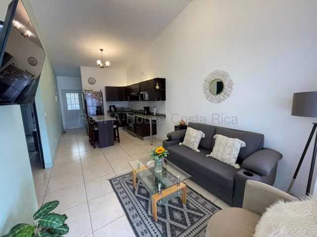 Venta de Casa en Condominio Terrazas del Norte-San Rafael de Alajuela. 27-569