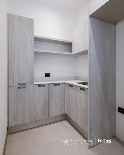 21537 - Casa de 3 habitaciones con rooftop y jacuzzi en Lindora - Imagen 7