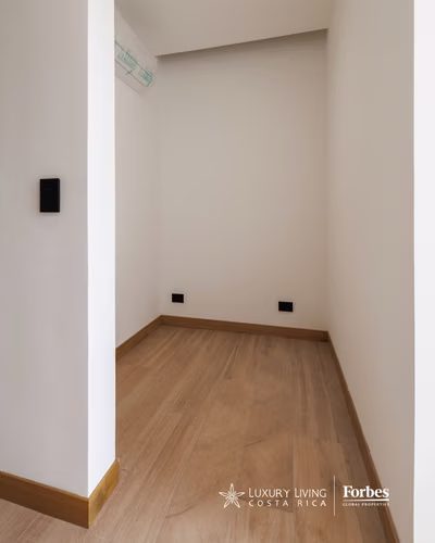 21537 - Casa de 3 habitaciones con rooftop y jacuzzi en Lindora - Imagen 17