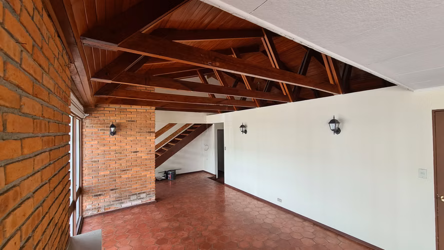Alquiler Casa para Oficinas o Academia | Cerca U. Latina, UCR y Fidelitas | San Pedro Montes de Oca - Imagen 5