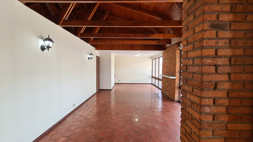 Alquiler Casa para Oficinas o Academia | Cerca U. Latina, UCR y Fidelitas | San Pedro Montes de Oca - Imagen 7