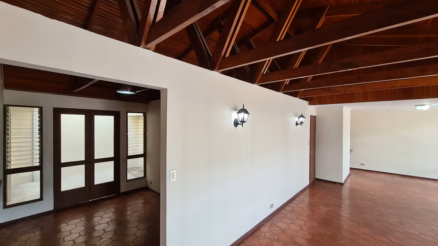 Alquiler Casa para Oficinas o Academia | Cerca U. Latina, UCR y Fidelitas | San Pedro Montes de Oca - Imagen 8