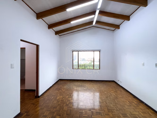  Casa Amplia en Alquiler – San Pedro, Montes de Oca (cerca de UCR y Mall San Pedro) - Imagen 9