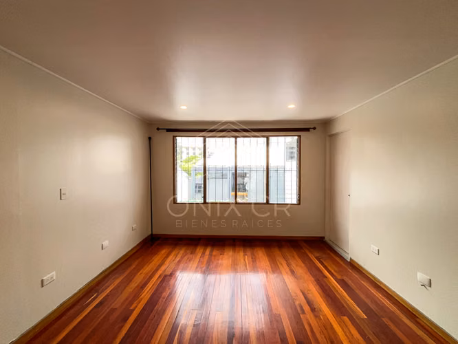 Alquiler Casa en Uruca San José | con Habitación en Primer Nivel + Jacuzzi - Imagen 13