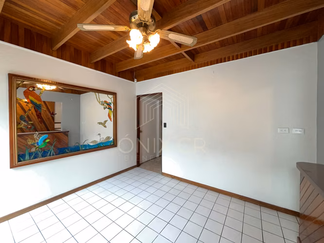 Alquiler Casa en Uruca San José | con Habitación en Primer Nivel + Jacuzzi - Imagen 6