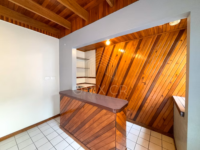 Alquiler Casa en Uruca San José | con Habitación en Primer Nivel + Jacuzzi - Imagen 7