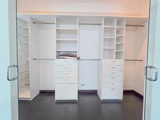Apartamento en 1er nivel con terraza grande en Bello Horizonte Escazú - Imagen 9