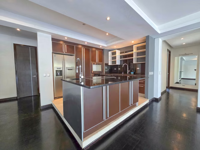Apartamento en 1er nivel con terraza grande en Bello Horizonte Escazú - Imagen 16