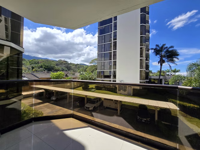 Apartamento en 1er nivel con terraza grande en Bello Horizonte Escazú - Imagen 20
