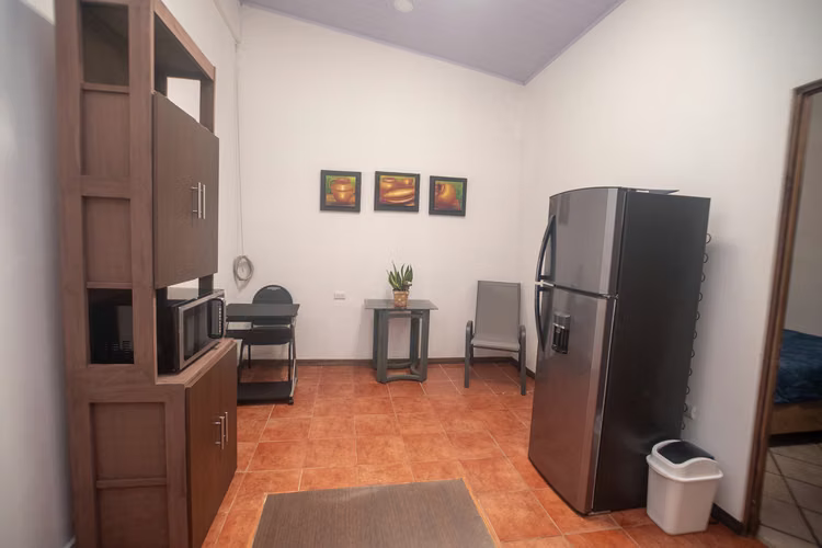 2037 / Alquiler / Lomas de Ayarco / Amueblado / Servicios incluidos - Imagen 2