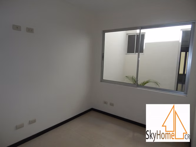 225369 / Alquiler / Lomas de Ayarco Sur / Vestidor / Cochera / Sin mascotas - Imagen 7
