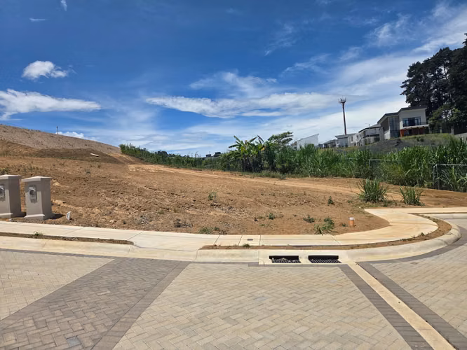 Lote de 227m2 en exclusivo Condominio de Tres Ríos/ 56 millones - Imagen 2