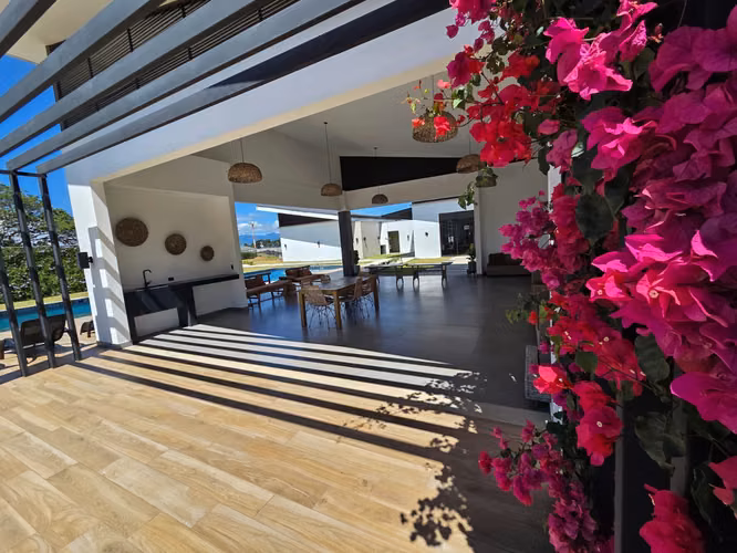 Lote de 227m2 en exclusivo Condominio de Tres Ríos/ 56 millones - Imagen 8