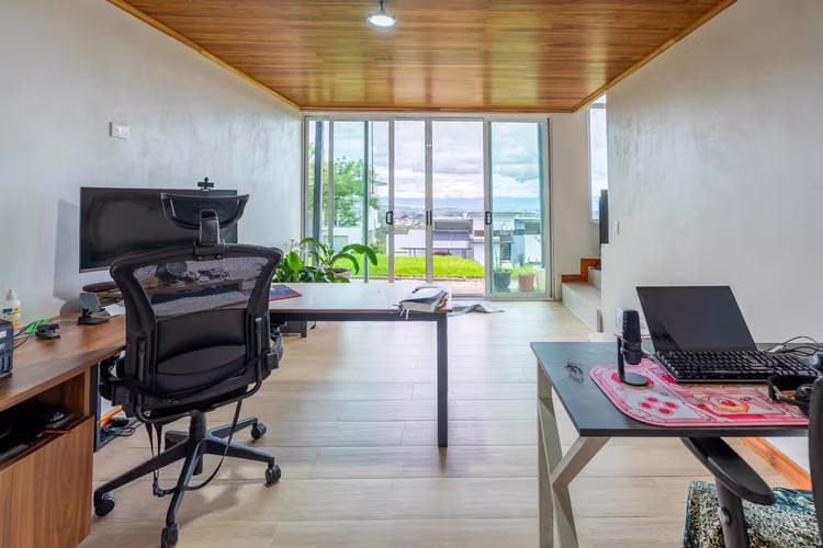 Casa de Una Planta Amueblada en Alquiler o Venta en Grecia - Imagen 16
