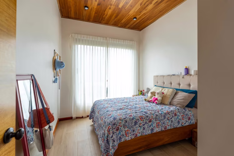 Casa de Una Planta Amueblada en Alquiler o Venta en Grecia - Imagen 12