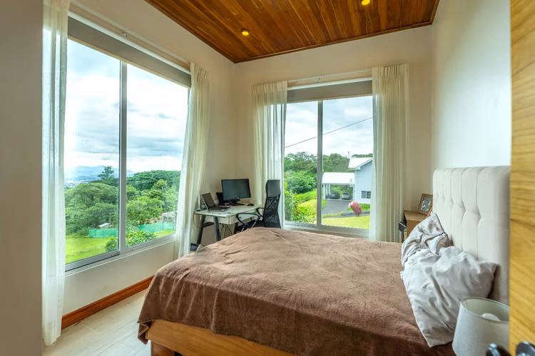 Casa de Una Planta Amueblada en Alquiler o Venta en Grecia - Imagen 14