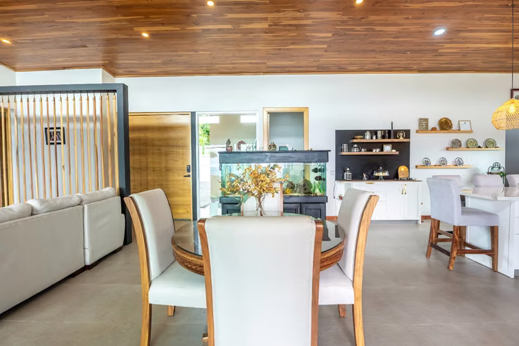 Casa de Una Planta Amueblada en Alquiler o Venta en Grecia - Imagen 5