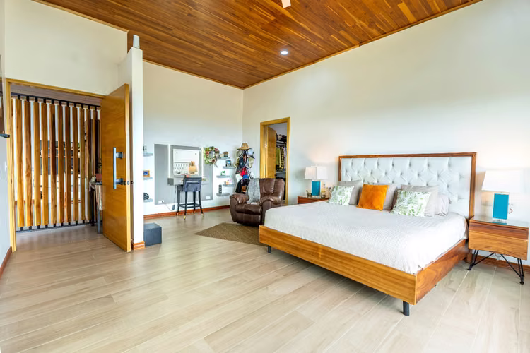 Casa de Una Planta Amueblada en Alquiler o Venta en Grecia - Imagen 8