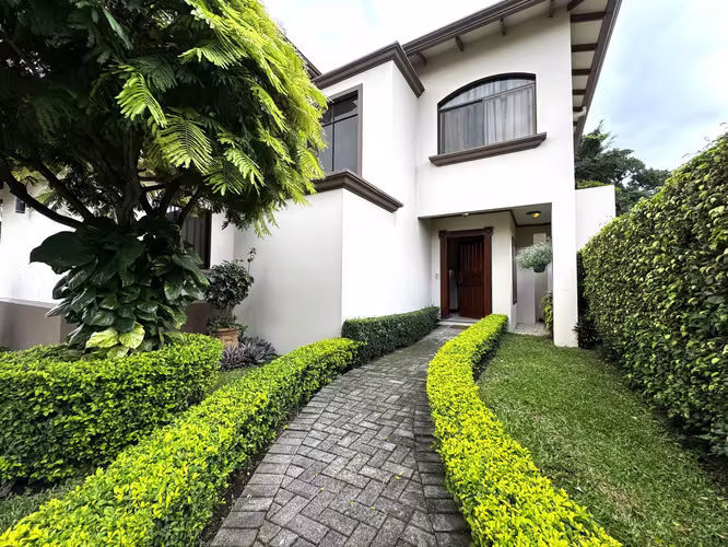 Alquiler Casa en Condominio Loma Real Escazu JBR - Imagen 2