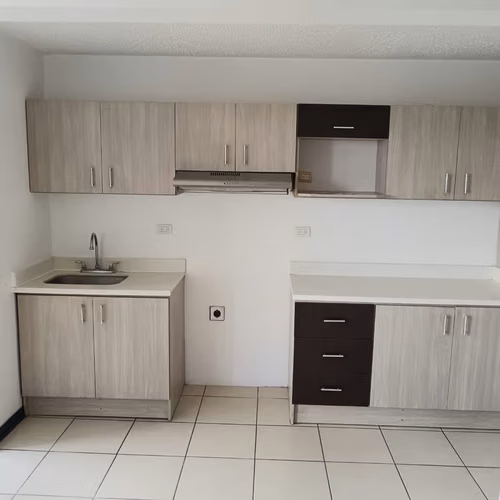 Apartamento 2 dormitorios 2 parqueos, Condominio Bosque Real, Concasa - Imagen 3