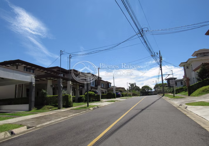 Lote plano Heredia condominio Camino del Sol