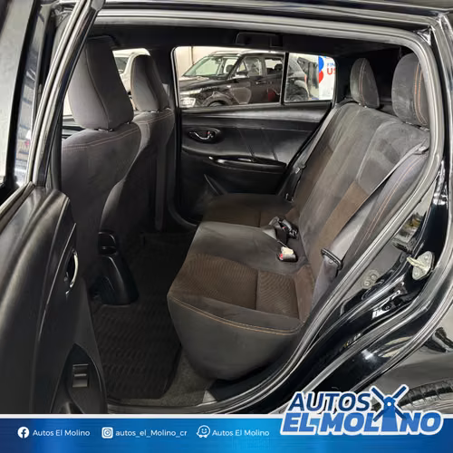 TOYOTA YARIS E 2017 - Imagen 6