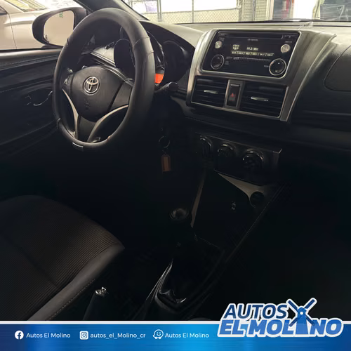 TOYOTA YARIS E 2017 - Imagen 10