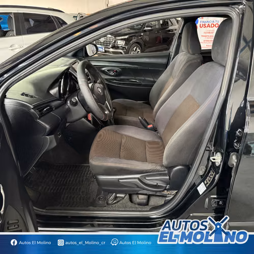 TOYOTA YARIS E 2017 - Imagen 8