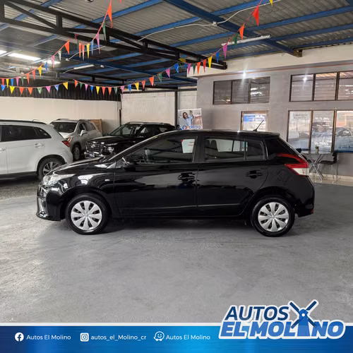 TOYOTA YARIS E 2017 - Imagen 4