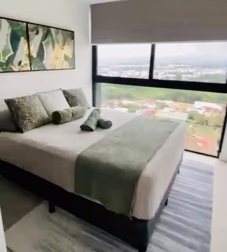 Moderno y acogedor apartamento, con increíbles vistas en Nunciatura. - Imagen 10