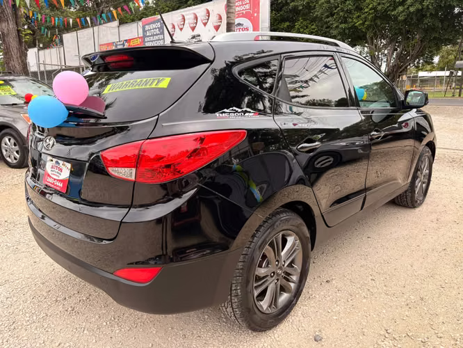 HYUNDAI TUCSON GLS-2015-AUTO-SHIFT TRONIC-4X2-8.475.000 - Imagen 2