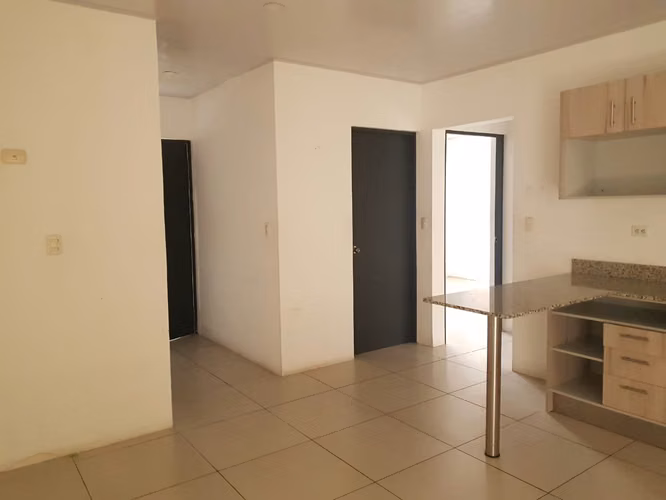 Lindo y amplio apartamento en San José Barrio Cuba! P085 - Imagen 3