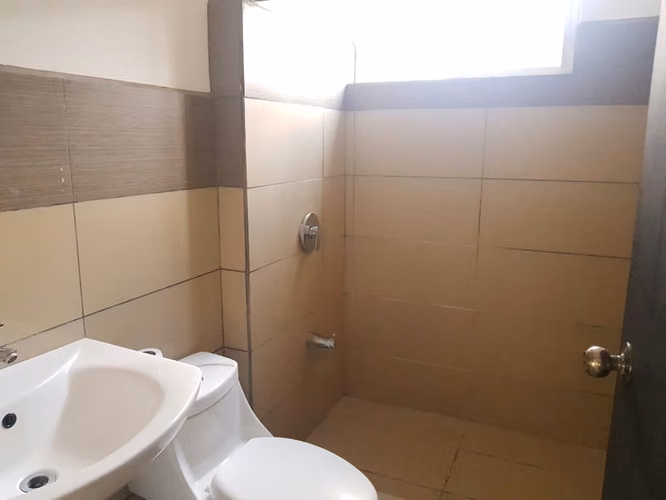 Lindo y amplio apartamento en San José Barrio Cuba! P085 - Imagen 8