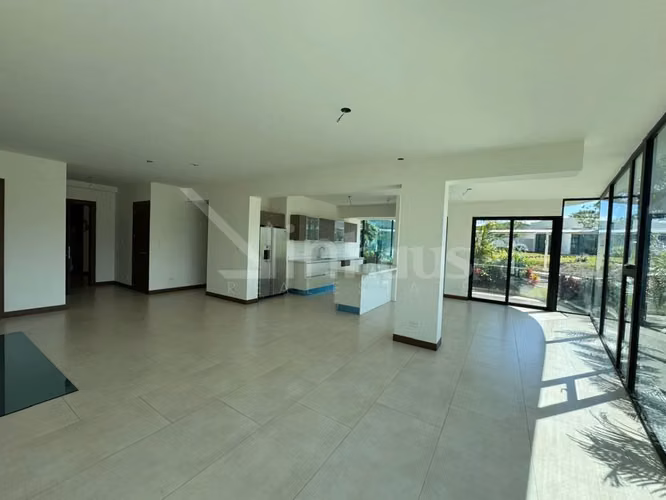 Se alquila apartamento en Escazú. Cerca de Novex. - Imagen 1