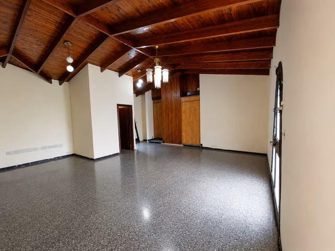 Local Comercial en Alquiler - Mercedes Heredia – Servicios Incluidos - Imagen 4