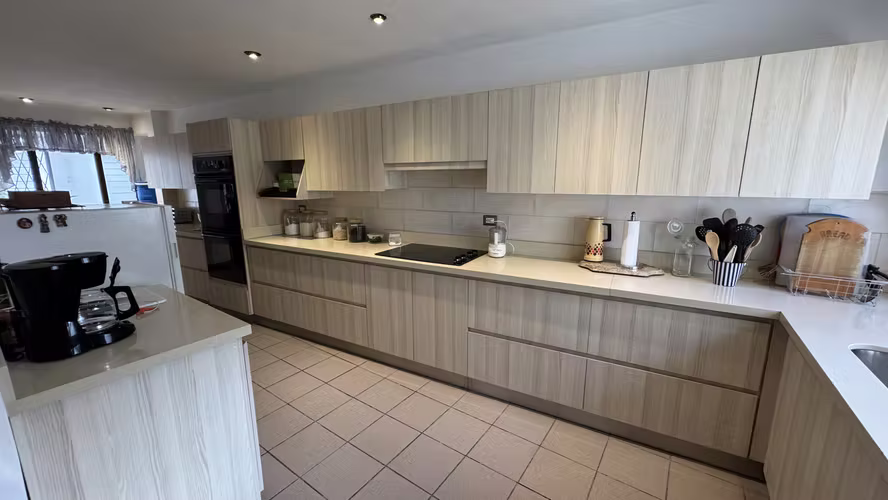 Venta de elegante y espaciosa casa, Curridabat, Granadilla. (FE) - Imagen 8