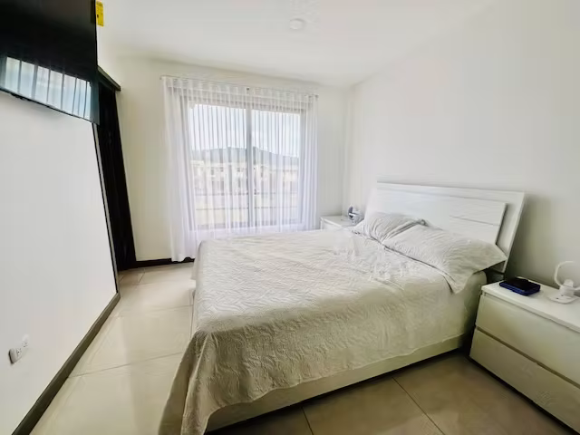 Casa con habitación en primer nivel y piscina, Condominio La Floresta - Imagen 19