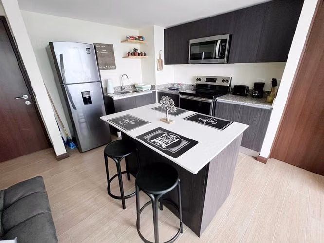 VENTA DE APARTAMENTO TIPO ESTUDIO ( con división ) en los Yoses - Imagen 17