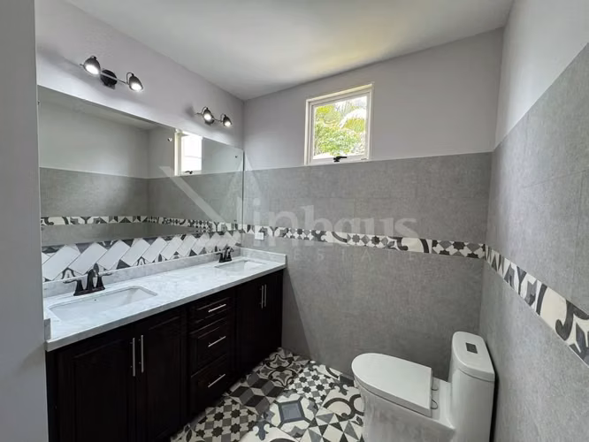 En venta casa independiente de una planta en Piedades, Santa Ana. - Imagen 4