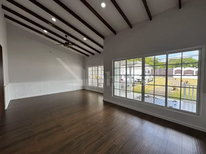 En venta casa independiente de una planta en Piedades, Santa Ana. - Imagen 17