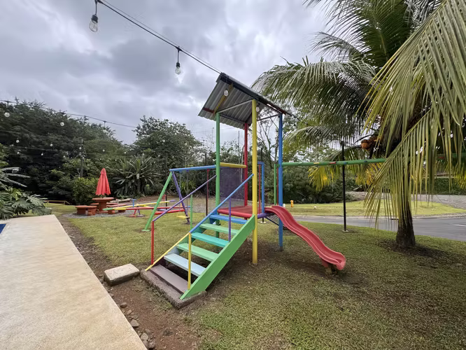 Venta de propiedad con dos módulos independientes, en condominio en La Fortuna. - Imagen 13