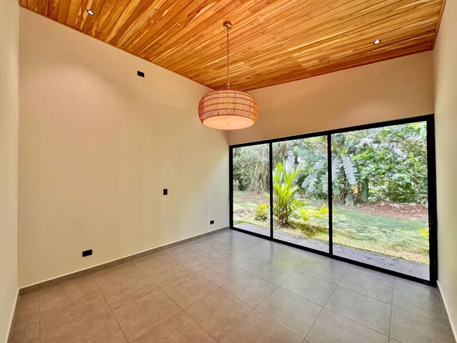 Venta de propiedad con dos módulos independientes, en condominio en La Fortuna.