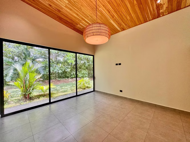Venta de propiedad con dos módulos independientes, en condominio en La Fortuna.