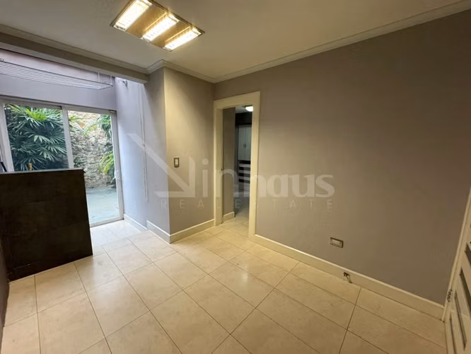 En venta casa en pequeño condominio de 4 unidades en Laureles, Escazú. - Imagen 15