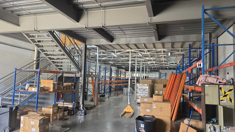 Brasil- Ofibodega- 420mt + 400mt de mezzanine- Oficinas - Imagen 3