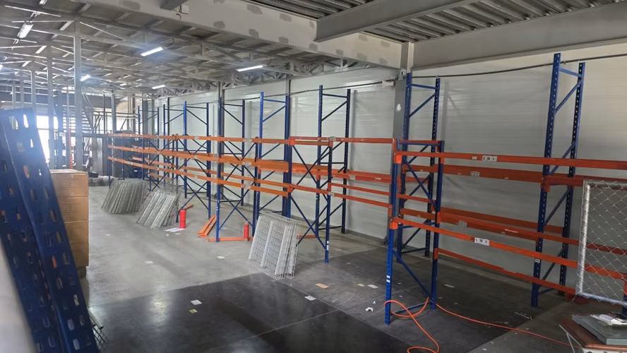 Brasil- Ofibodega- 420mt + 400mt de mezzanine- Oficinas - Imagen 2