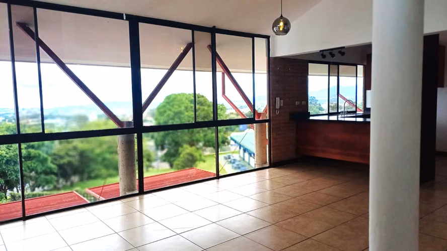 Se alquila apartamento: !Elegancia, Espacio y Trabajo desde Casa! - Imagen 13